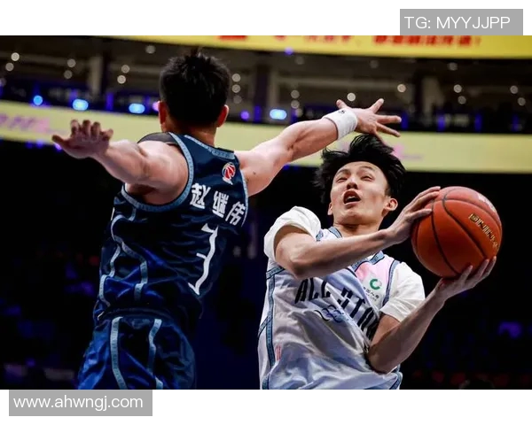 篮球明星超然的传奇之路与辉煌成就全景回顾